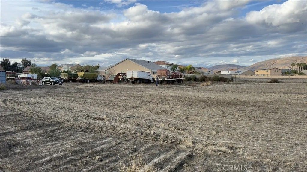 Photo of 669 N Lyon Ave, San Jacinto, CA 92582 (MLS # SW25262458)