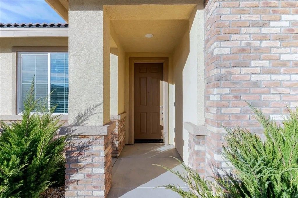 Photo of 2107 Helconia Court, Palmdale, CA 93551 (MLS # GD25271045)