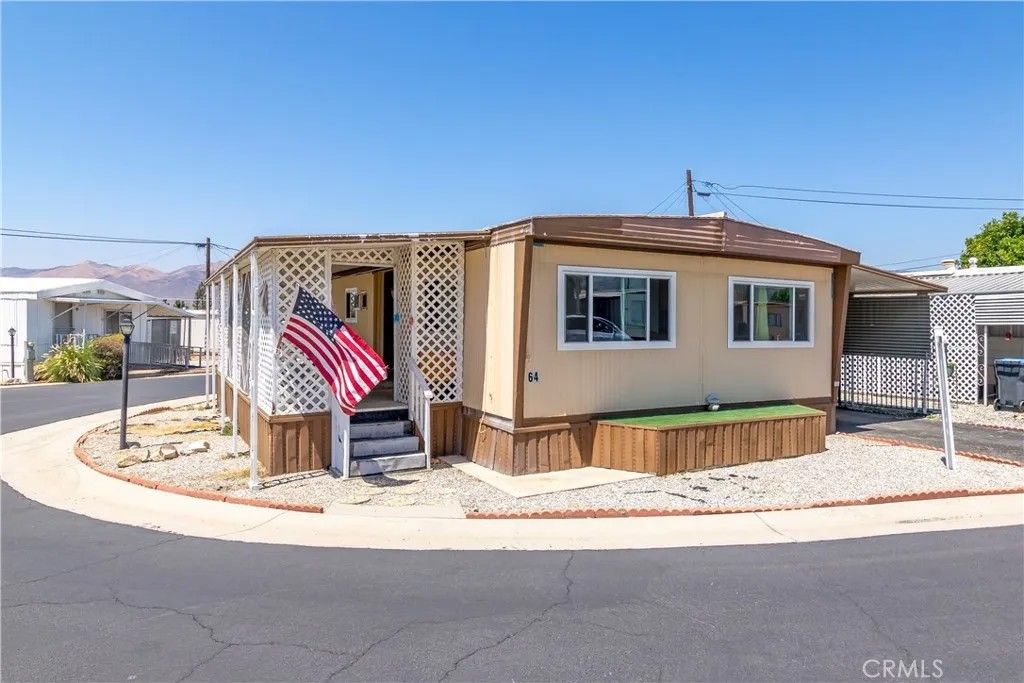 Photo of 43601 E Florida Ave, Hemet, CA 92544 (MLS # SW26034914)