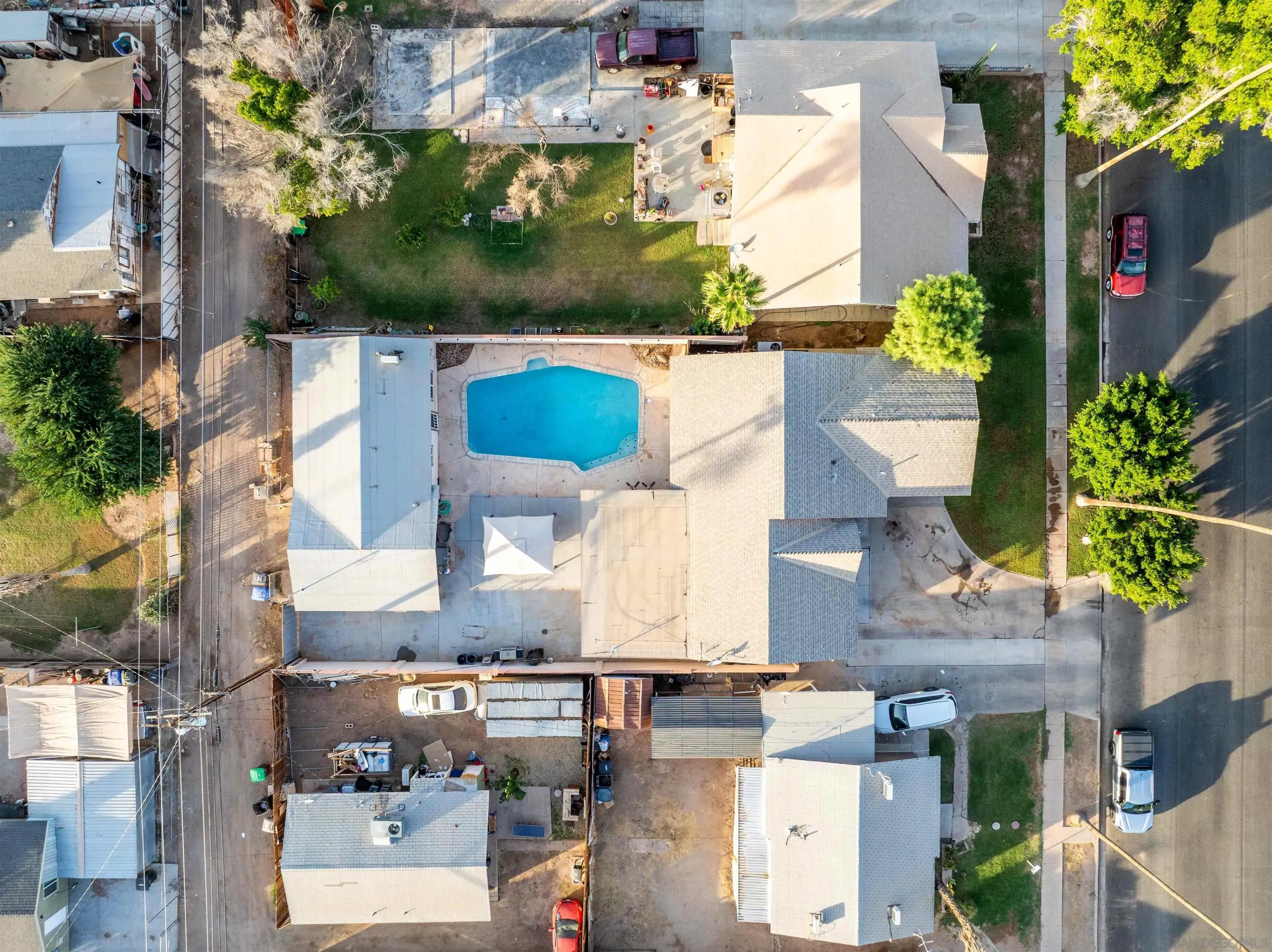 651 Maple