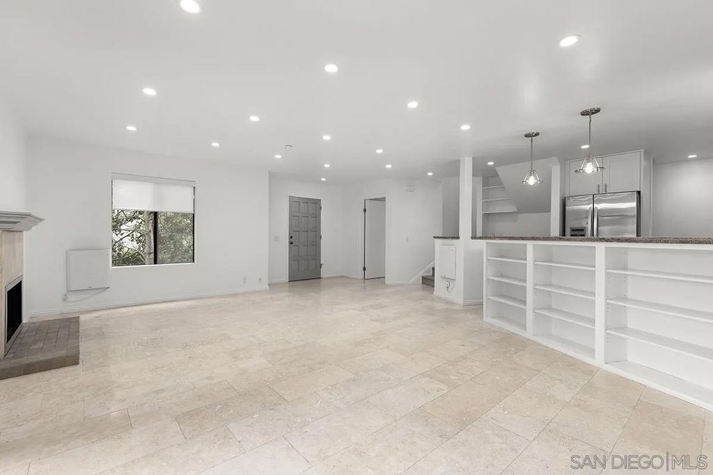 Photo of 8482 Via Sonoma #18, La Jolla, CA 92037 (MLS # 250041733)