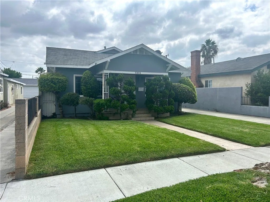 8444 San Luis