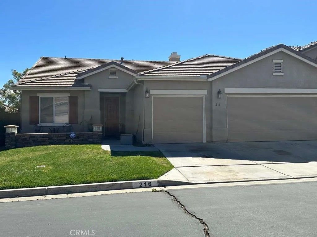 Photo of 216 La Amistad Way, Hemet, CA 92545 (MLS # PW26047720)