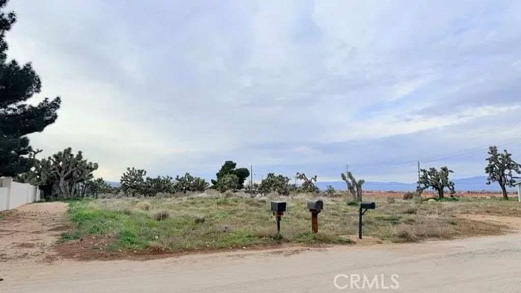 Photo of 51 W VIC Ave 51st STW AVE K-2, Quartz Hill, CA 93536 (MLS # SR26028741)