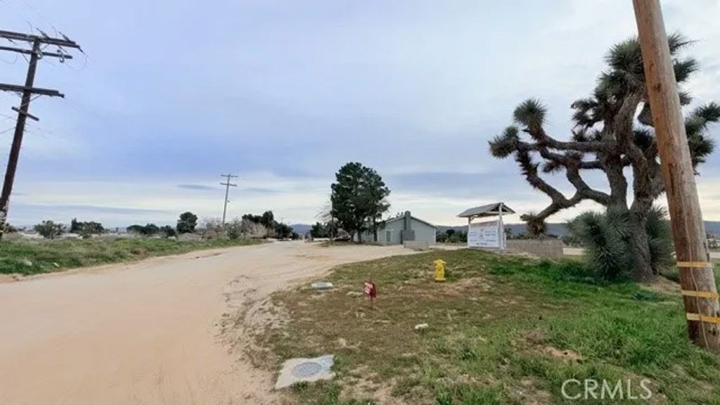 Photo of 51 W VIC Ave 51st STW AVE K-2, Quartz Hill, CA 93536 (MLS # SR26028741)