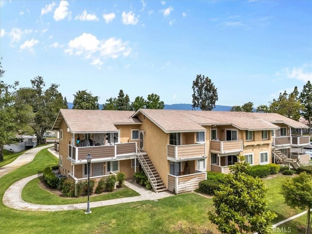 3736 Oak Creek D