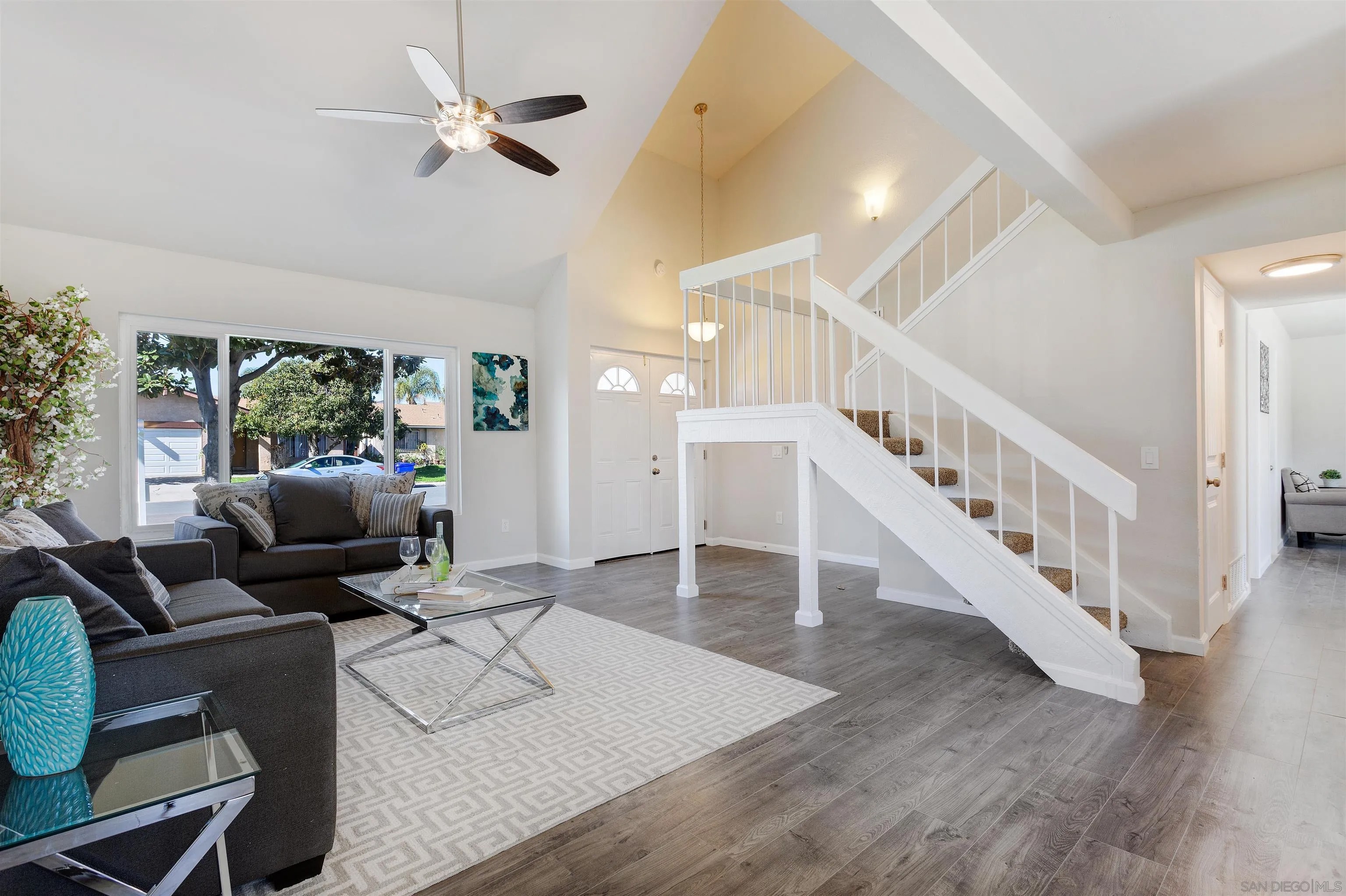 1847 Via Encantadoras