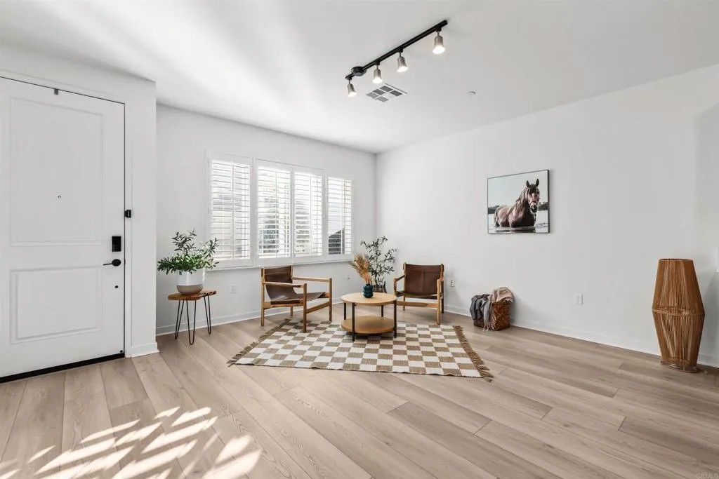 Photo of 323 Seedling Way, Fallbrook, CA 92028 (MLS # NDP2511635)