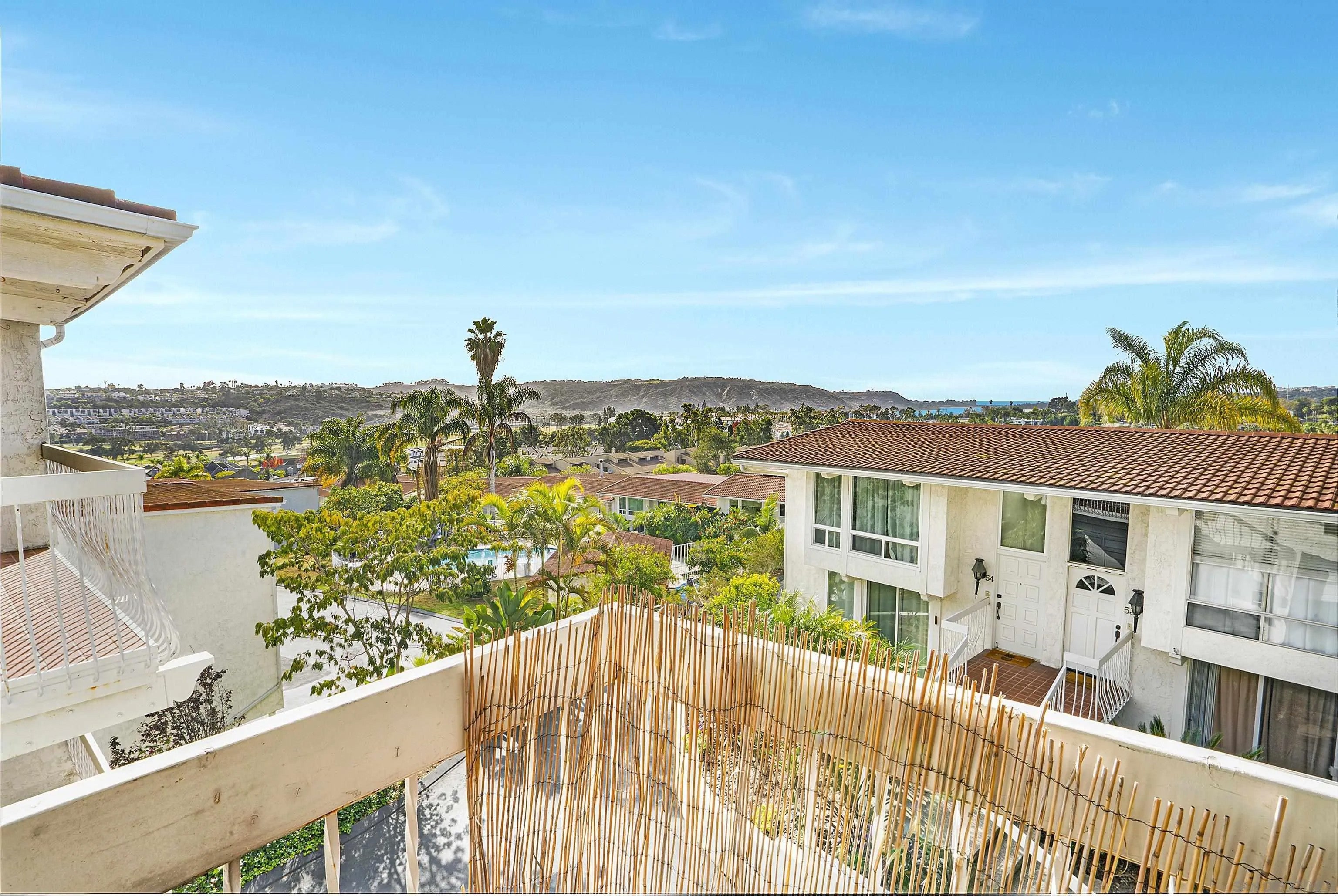 2311 Caringa Way
