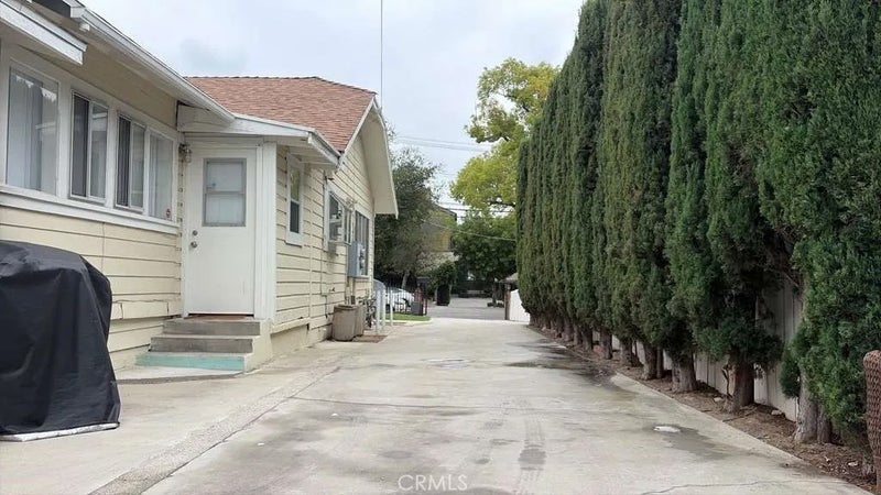 67 N Oak