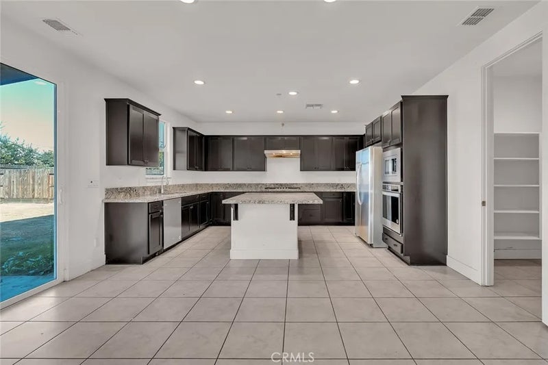 3951 Mitchell