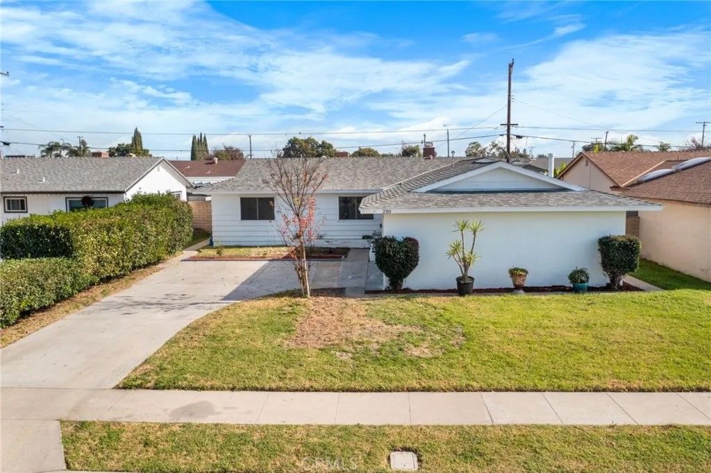Photo of 230 S Camellia St, Anaheim, CA 92804 (MLS # PW25277665)
