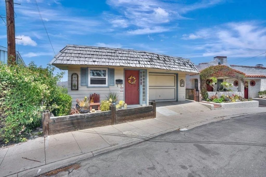 Photo of 7998 El Capitan DR, La Mesa, CA 91942 (MLS # 260012863)