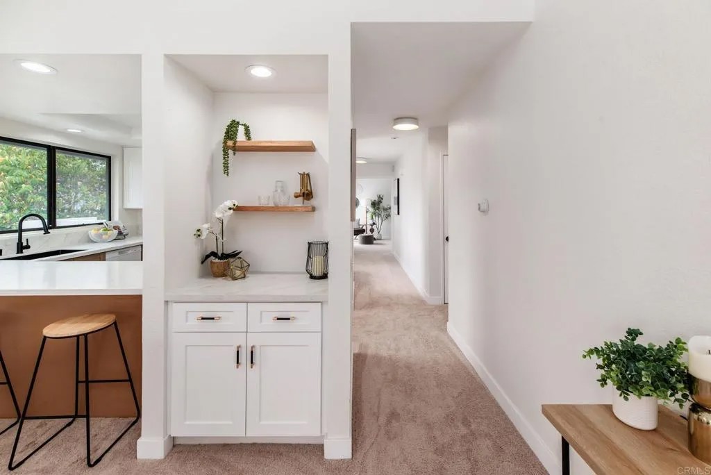 4085 Crystal Dawn 201