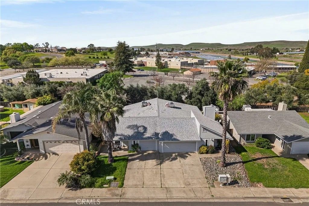 Photo of 6 Orangewood Way, Oroville, CA 95965 (MLS # SN26048645)