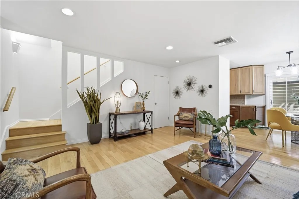 11138 Aqua Vista 17