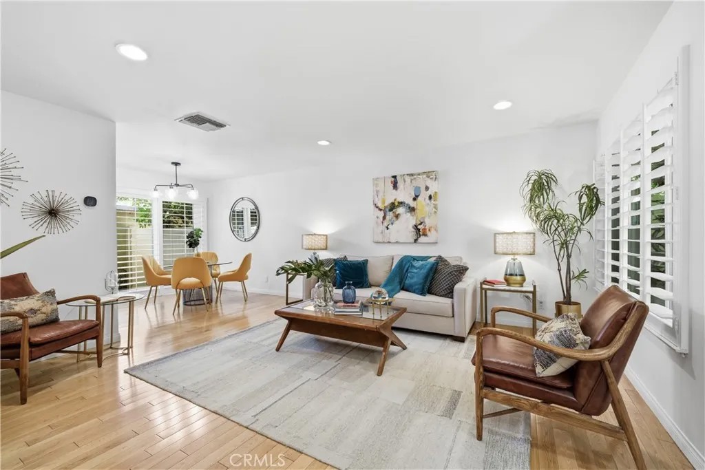 11138 Aqua Vista 17