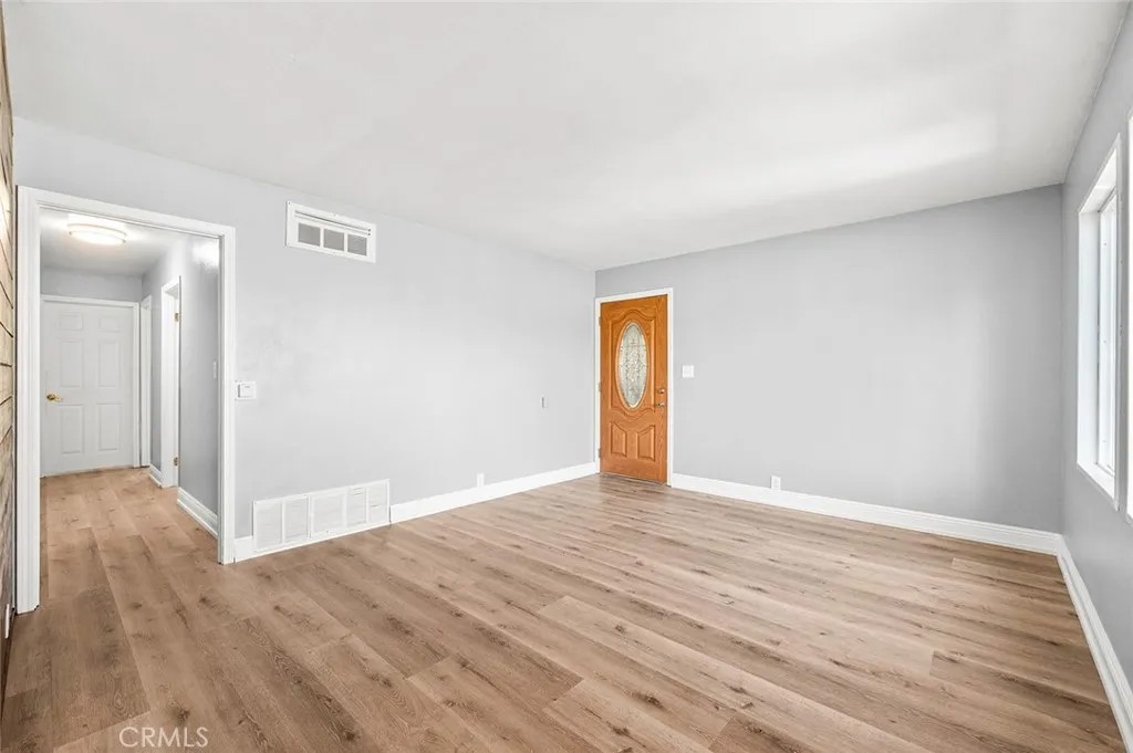946 Orchard