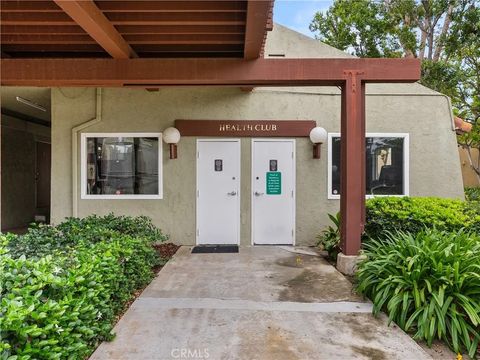 Tiny photo for 1030 W Macarthur Blvd #93, Santa Ana, CA 92707 (MLS # OC25232856)