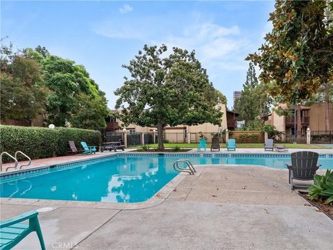 Tiny photo for 1030 W Macarthur Blvd #93, Santa Ana, CA 92707 (MLS # OC25232856)