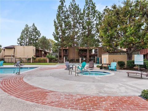 Tiny photo for 1030 W Macarthur Blvd #93, Santa Ana, CA 92707 (MLS # OC25232856)