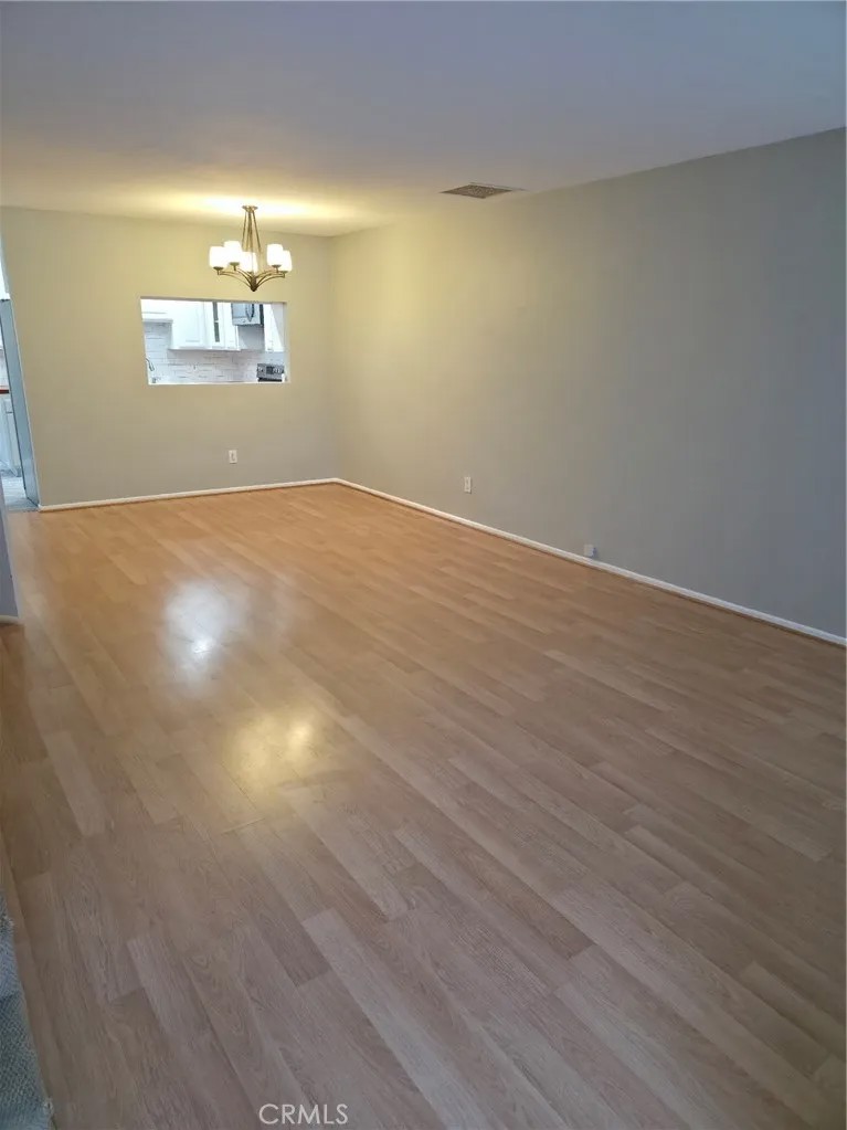 4558 Willis 114