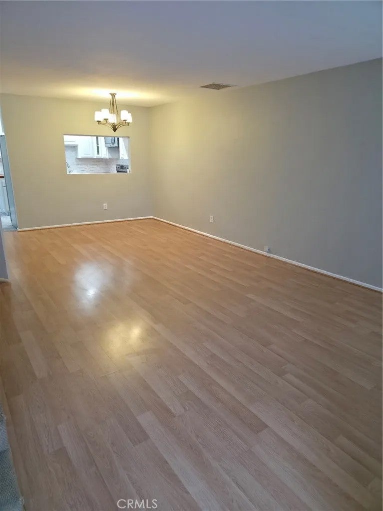 4558 Willis 114