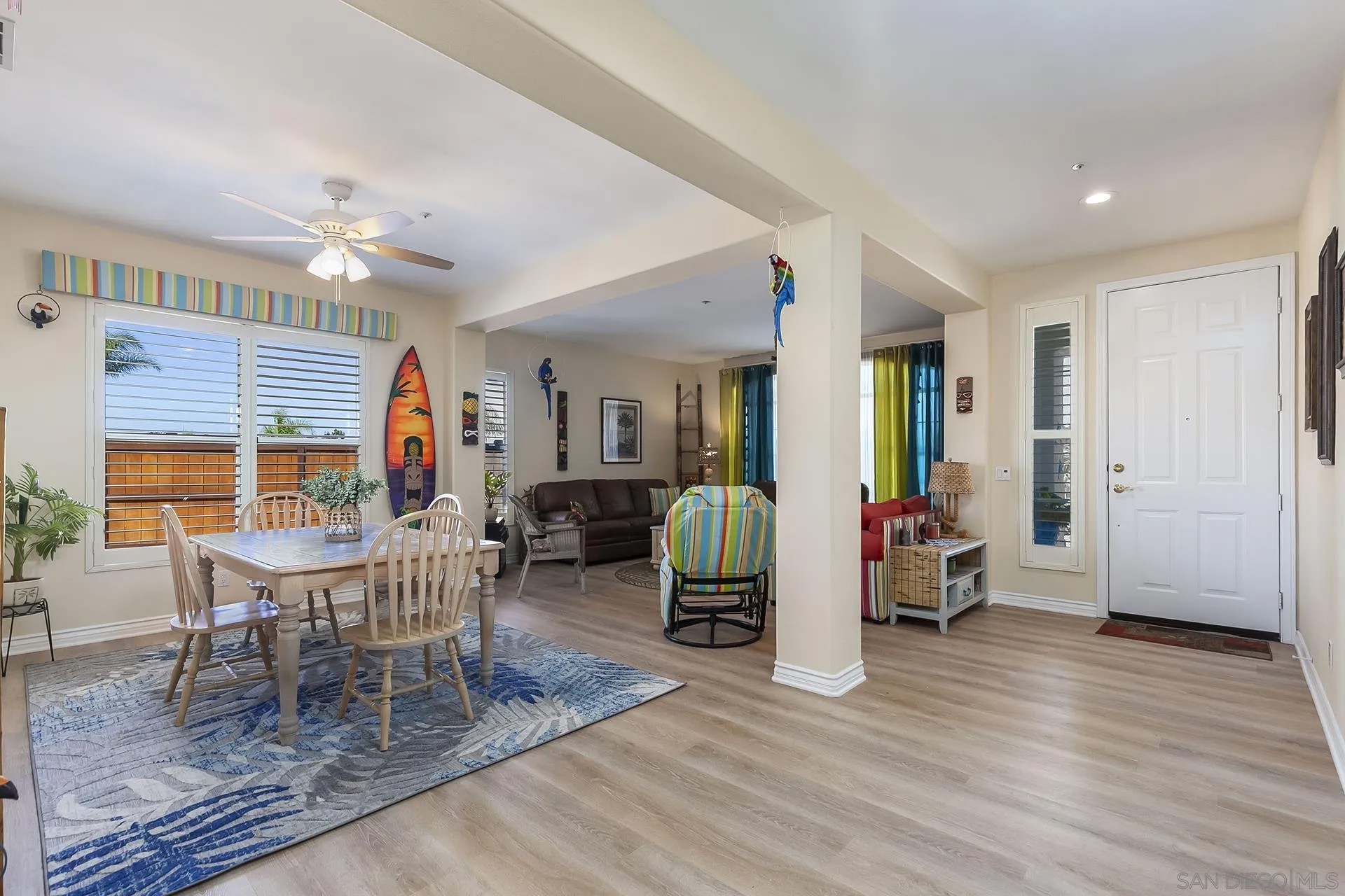 1935 Cresthaven Dr