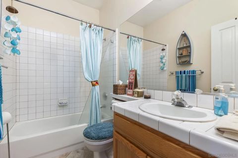 Tiny photo for 1935 Cresthaven Dr, Vista, CA 92084 (MLS # 250040858)
