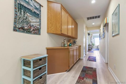 Tiny photo for 1935 Cresthaven Dr, Vista, CA 92084 (MLS # 250040858)