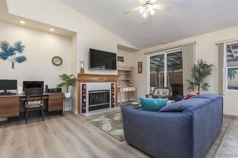 Tiny photo for 1935 Cresthaven Dr, Vista, CA 92084 (MLS # 250040858)