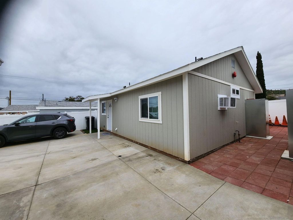 Photo of 1251 Bates Ln #1/3, El Cajon, CA 92021 (MLS # 260008684)