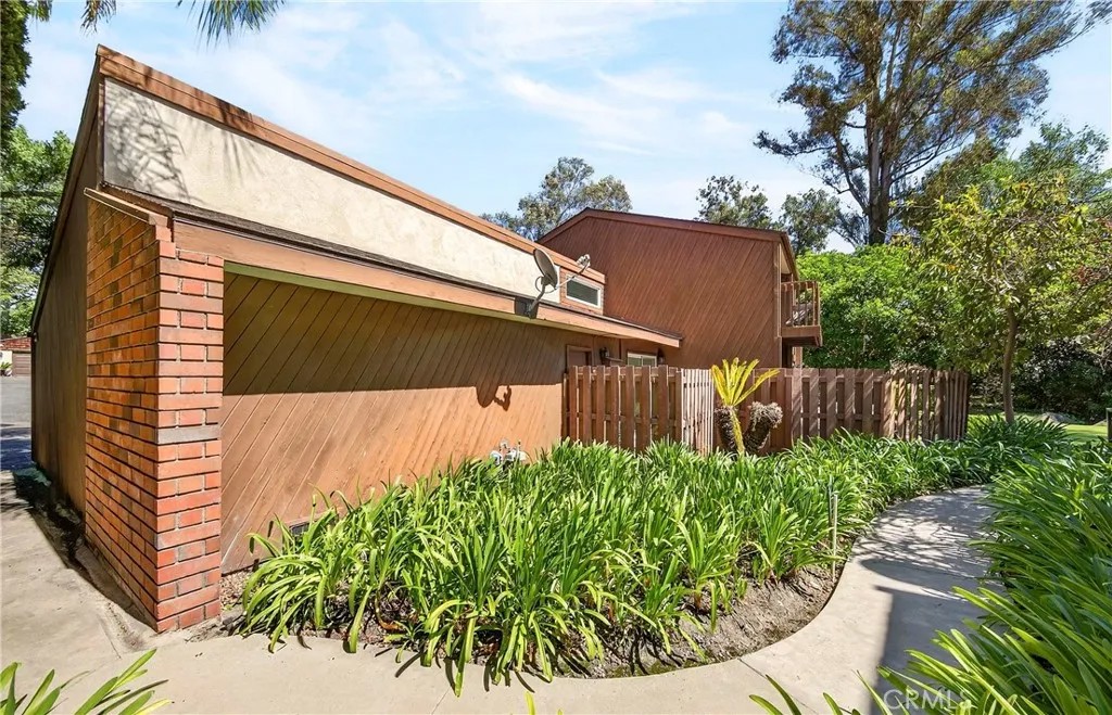 9440 Friendly Woods Lane
