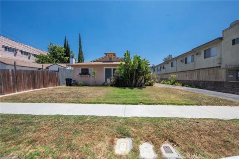 Tiny photo for 5238 Hermitage Ave, Valley Village, CA 91607 (MLS # IG26069395)