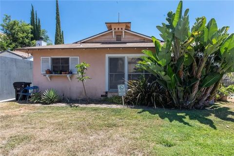 Tiny photo for 5238 Hermitage Ave, Valley Village, CA 91607 (MLS # IG26069395)
