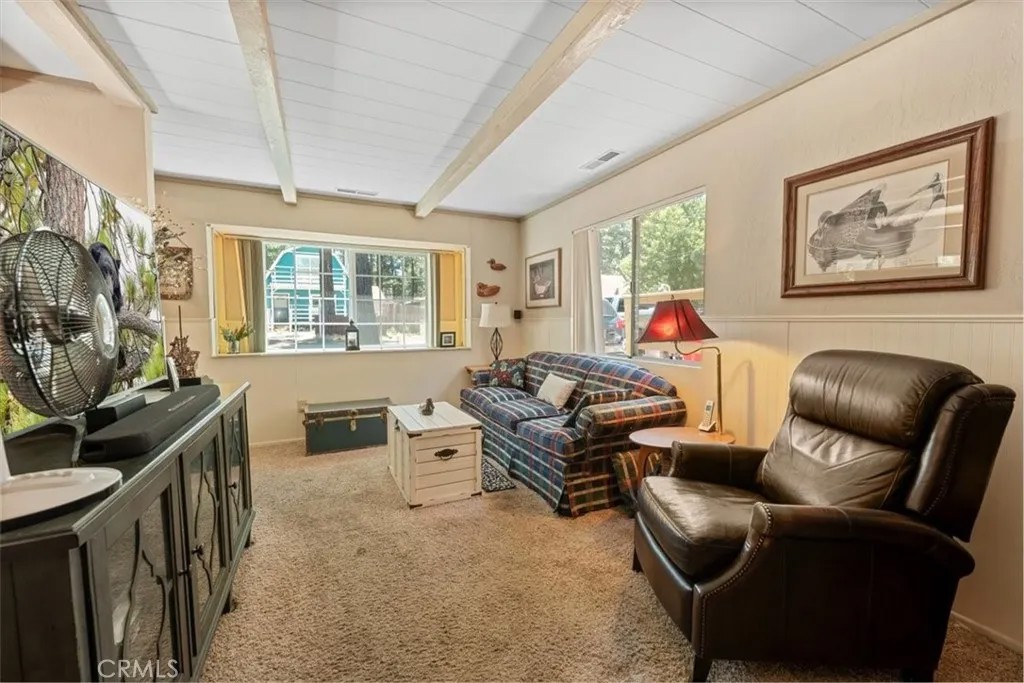 323 W Fairway Boulevard
