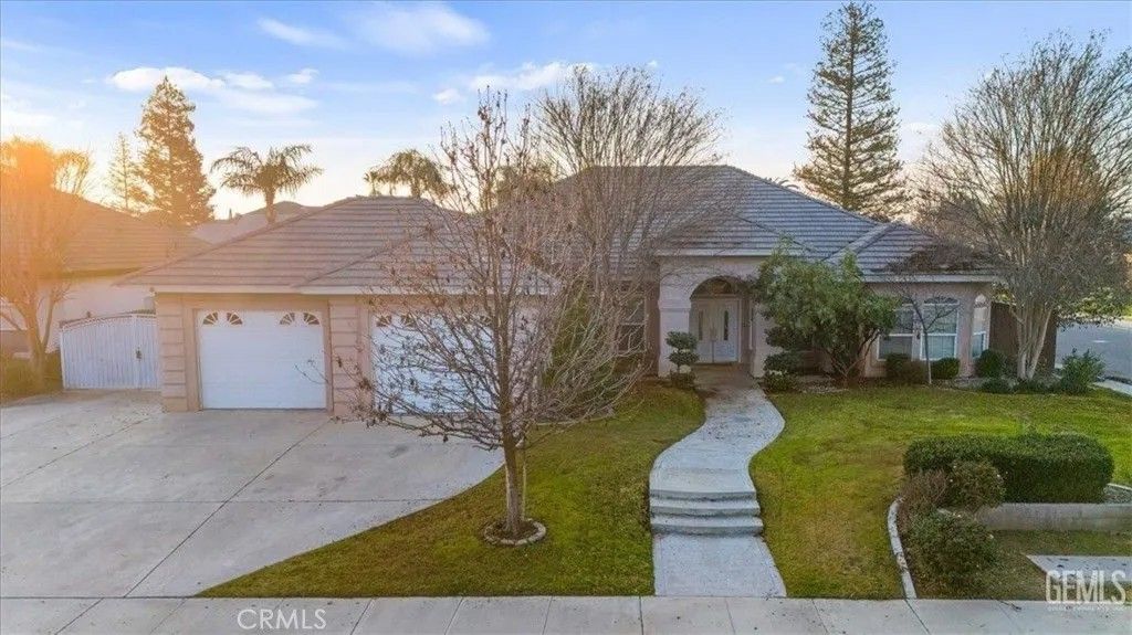 Photo of 1933 Kellie Marie St, Bakersfield, CA 93314 (MLS # SR26014460)