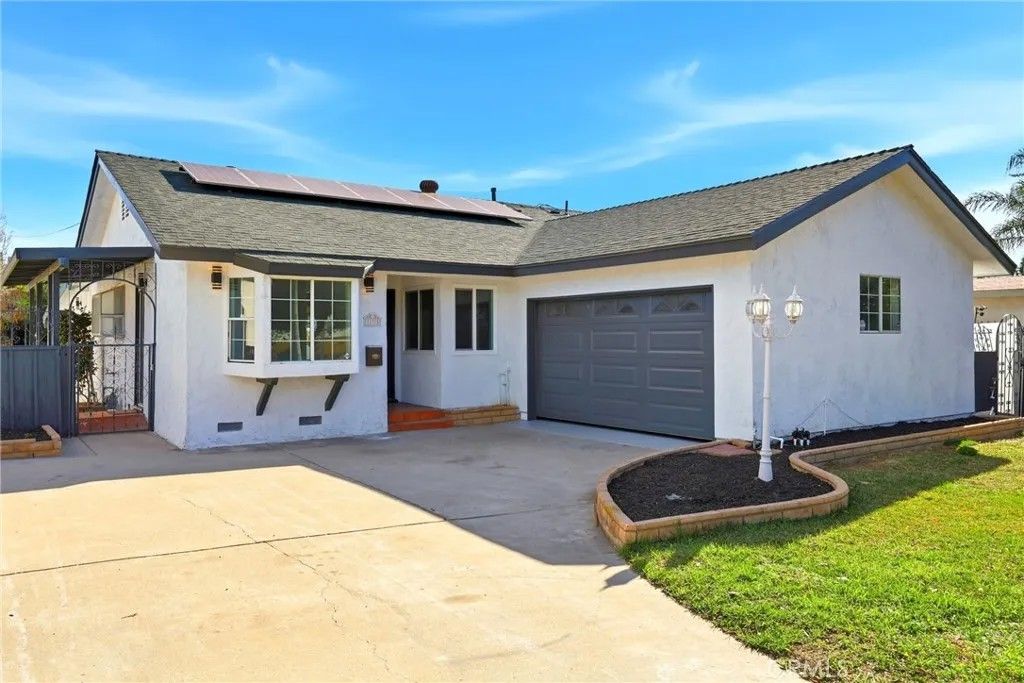 Photo of 175 S Eucalyptus Ave, Rialto, CA 92376 (MLS # DW26005670)