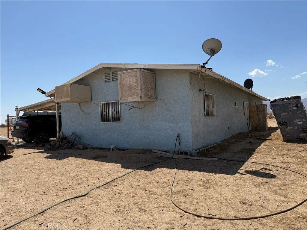 Photo of 41455 Coventry St, Newberry Springs, CA 92365 (MLS # SW25267626)