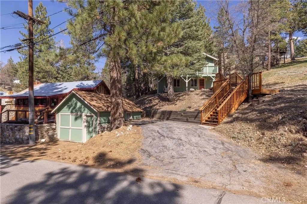 Photo of 1109 Brookside Ln, Fawnskin, CA 92333 (MLS # IG26046333)