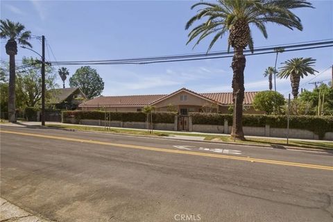 Photo of 2908 Prospect Ave, Riverside, CA 92507 (MLS # CV26063772)