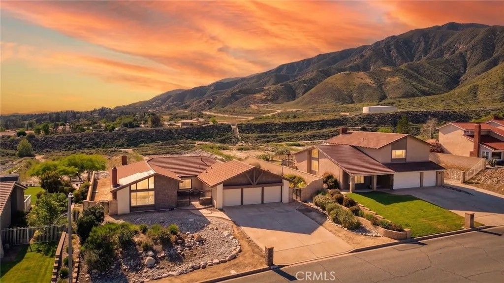 Photo of 5328 Ranch Gate Road, Alta Loma, CA 91701 (MLS # CV26088741)