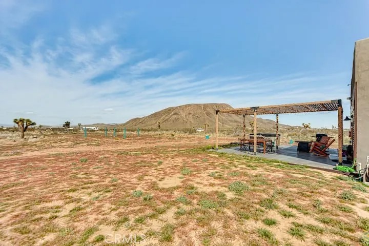 58725 Botkin Road