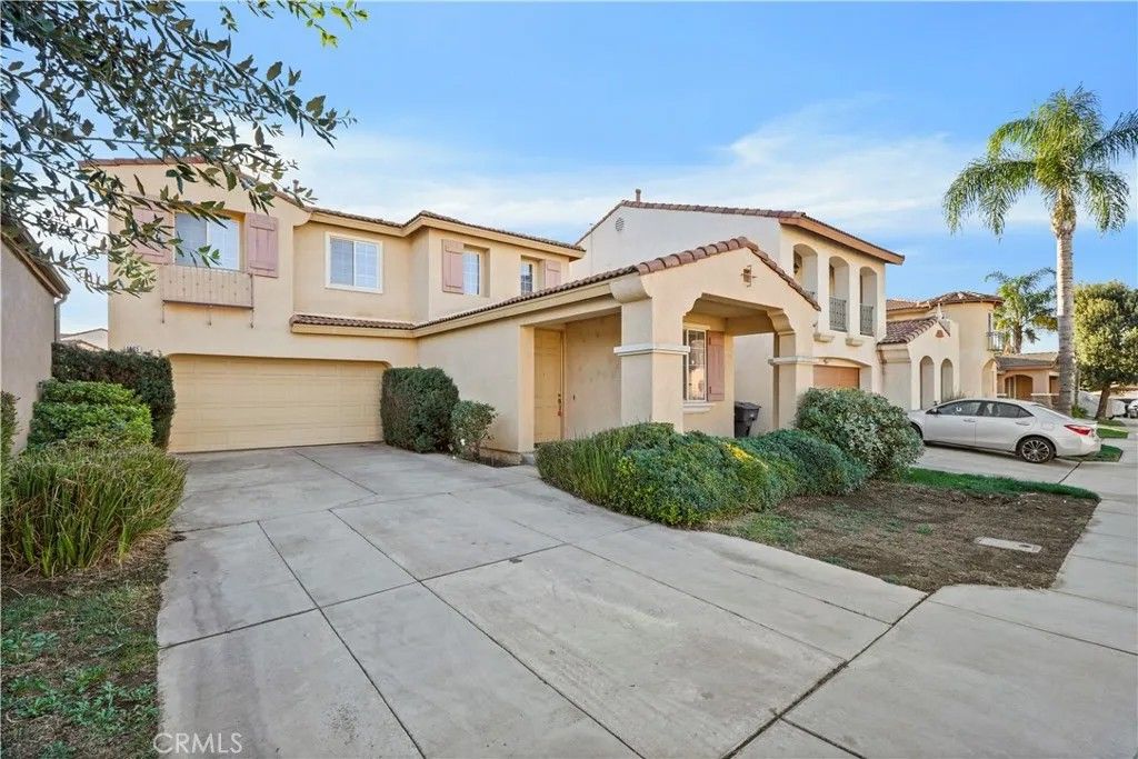 Photo of 1465 Albillo Loop, Perris, CA 92571 (MLS # GD25266936)