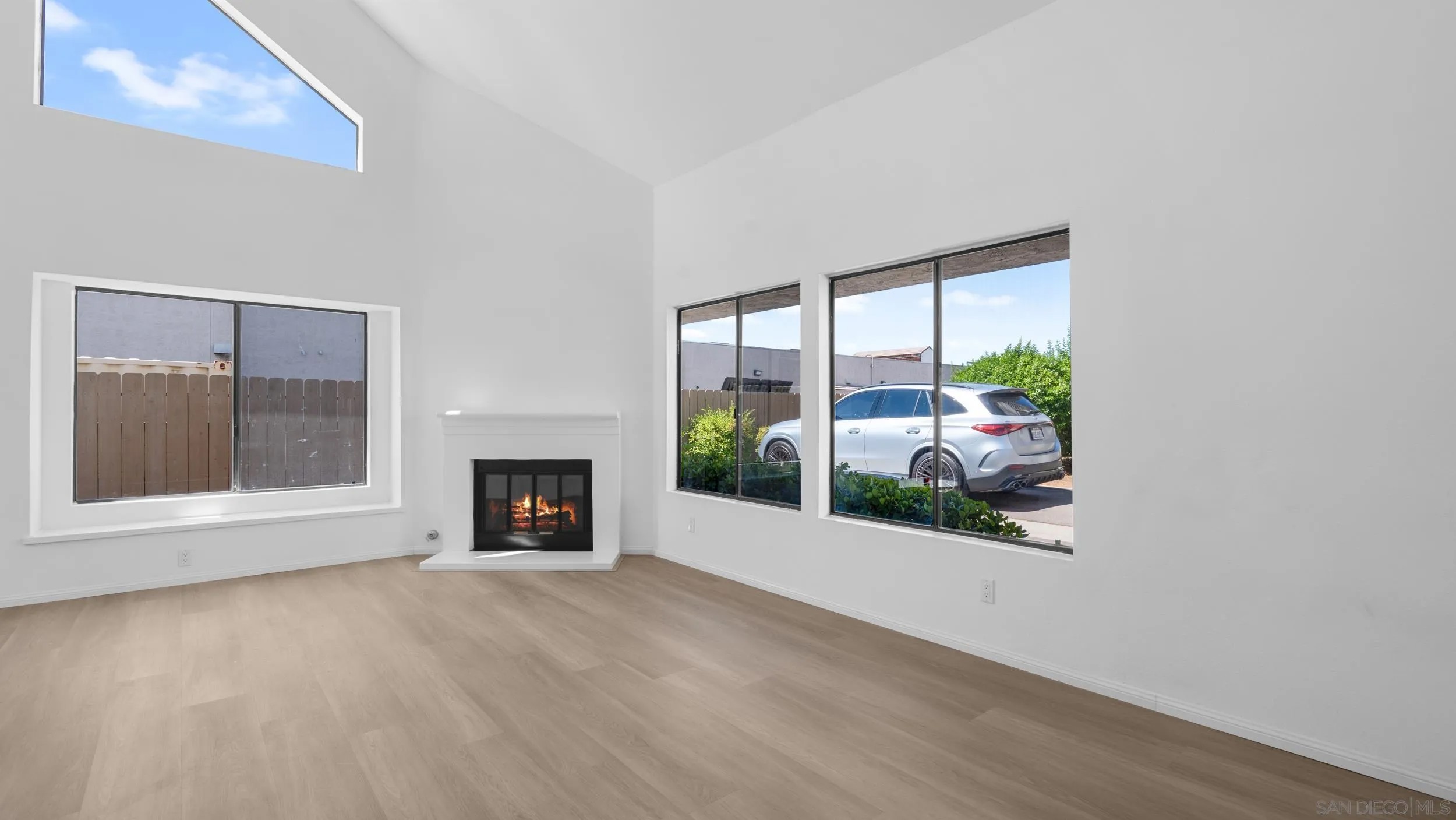 1508 Granite Hills Dr E