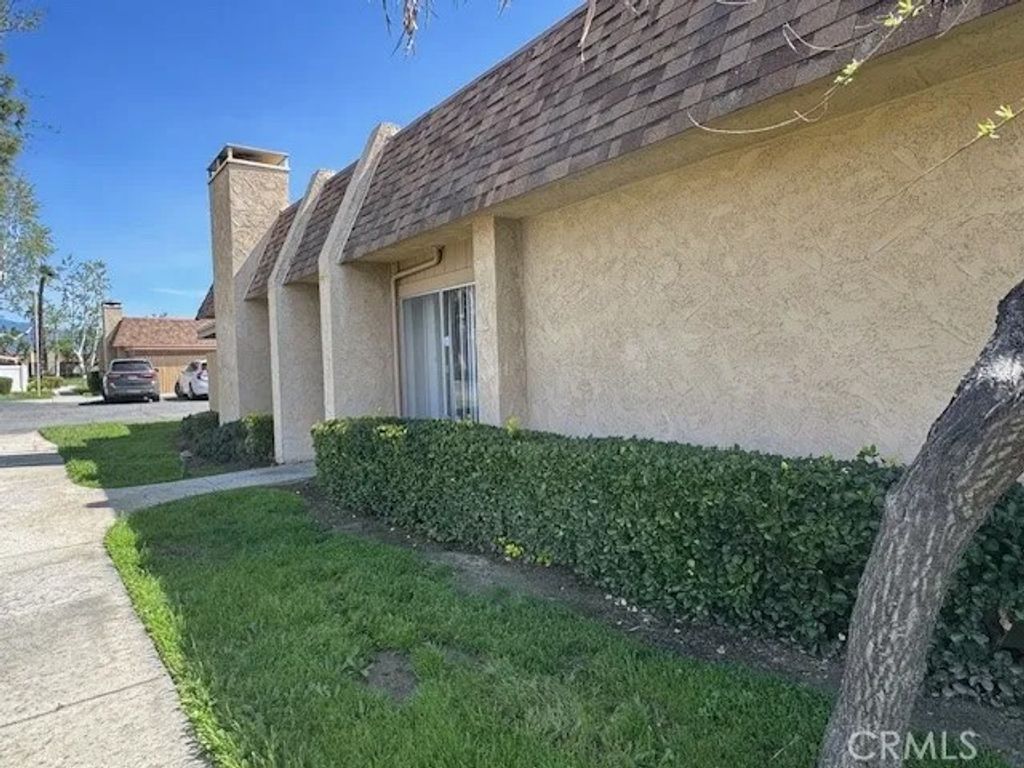 Photo of 604 S Santa Fe St #1, Hemet, CA 92543 (MLS # SW26066166)