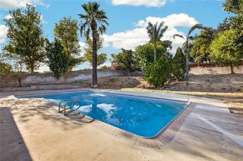 1742 E Foothill Dr.