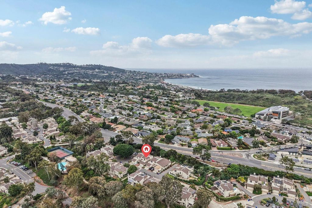 Photo of 8870 Caminito Primavera, La Jolla, CA 92037 (MLS # 260003928)