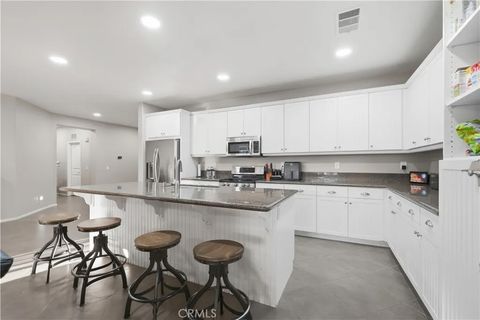 Photo of 35831 Bobcat Way, Murrieta, CA 92563 (MLS # SW26036165)