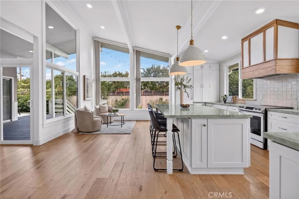 17361 Alta Vista